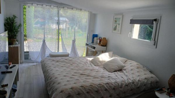 BREUILLET  17920. Agréable maison de plain pied de 101 m² sur une parcelle de 1022 m²