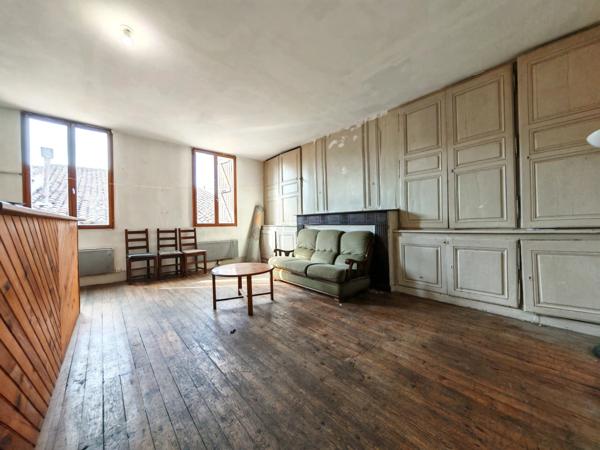 IMMEUBLE DE RAPPORT AU CENTRE-VILLE D’EAUZE