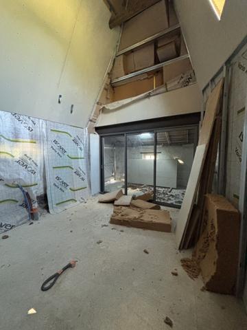 Maison 5 pièces en pierre VIC SUR CERE 15800