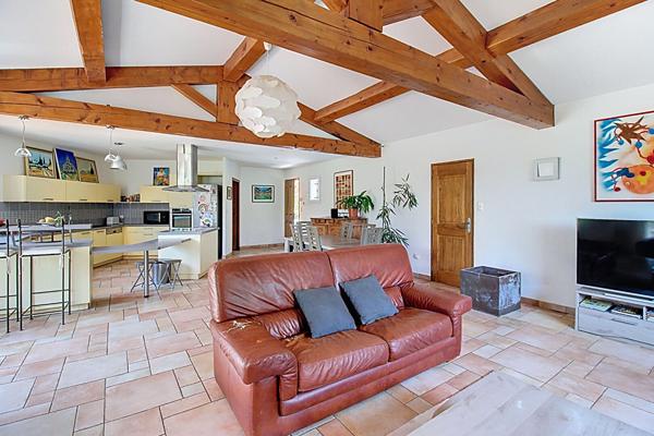 A VENDRE - Maison Draguignan 5 pièces 140 m² + 15 m² garage sur 4278 m² de jardin
