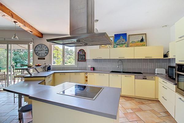 A VENDRE - Maison Draguignan 5 pièces 140 m² + 15 m² garage sur 4278 m² de jardin