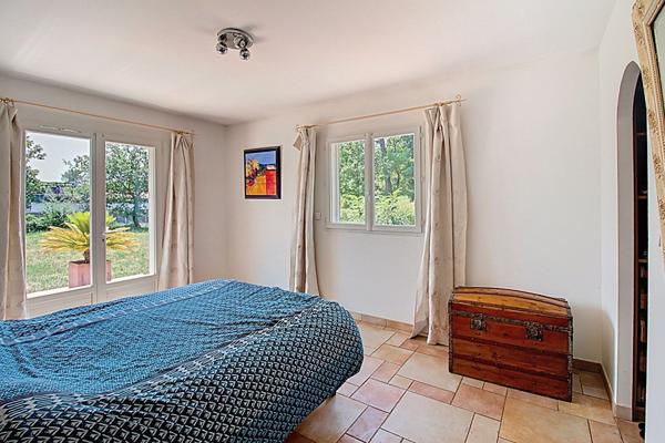 A VENDRE - Maison Draguignan 5 pièces 140 m² + 15 m² garage sur 4278 m² de jardin