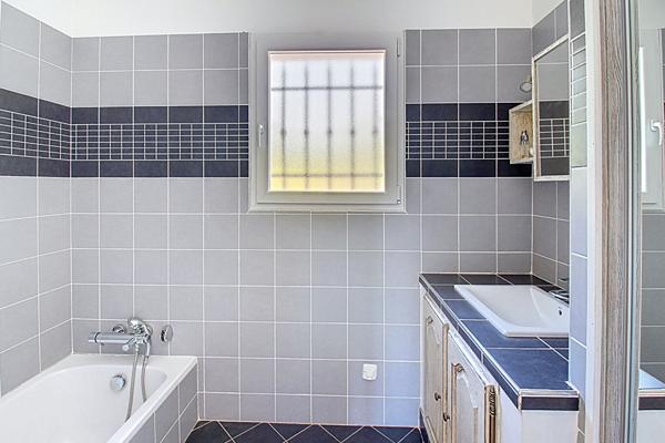 A VENDRE - Maison Draguignan 5 pièces 140 m² + 15 m² garage sur 4278 m² de jardin