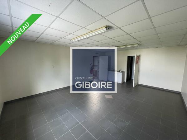 Local d'activites 575 m² à louer DOMLOUP (réf : 35.7203)