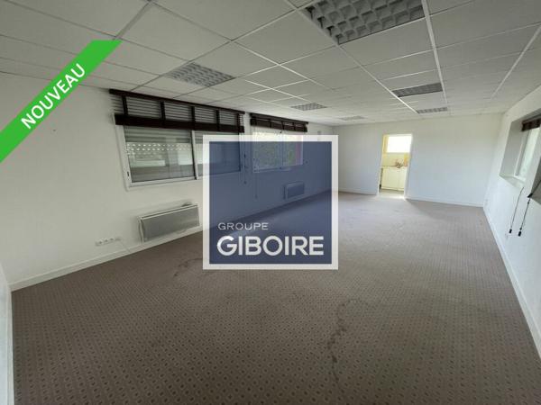 Local d'activites 575 m² à louer DOMLOUP (réf : 35.7203)