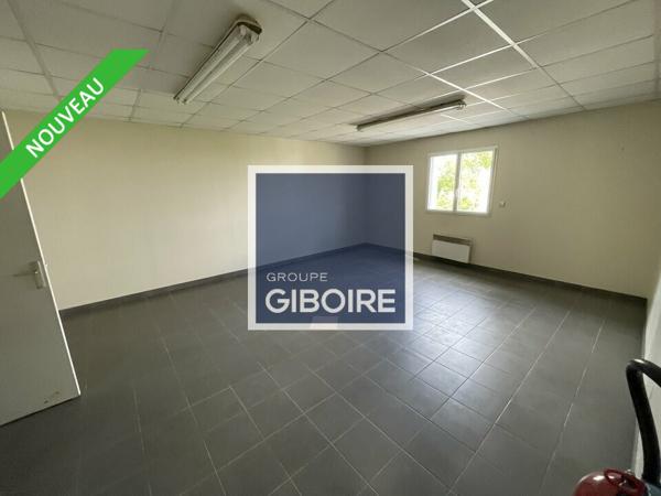 Local d'activites 575 m² à louer DOMLOUP (réf : 35.7203)