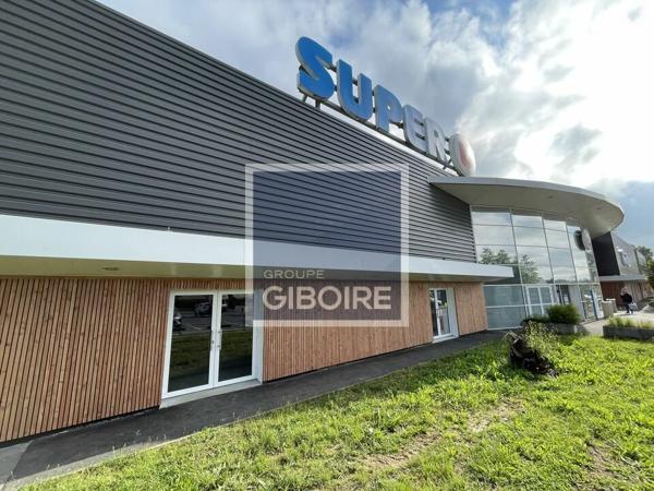 Local commercial - A LOUER (réf : 35.7243)