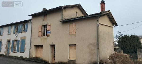 Maison de ville à vendre à Melle dans les Deux-Sèvres (79500), ref : 1685