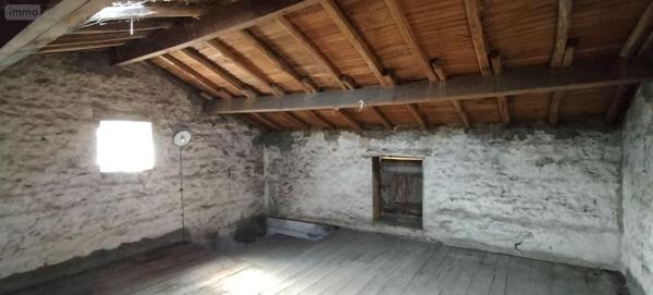 Maison de ville à vendre à Melle dans les Deux-Sèvres (79500), ref : 1685