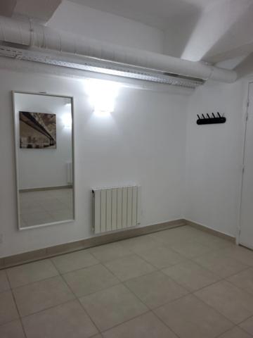 Dpt Isère (38), à vendre BOURGOIN JALLIEU Locaux commerciaux 115 m²