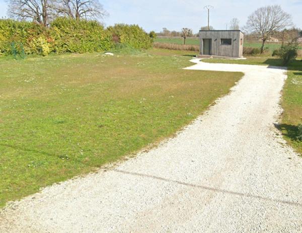 Local pro/ Bureau– Chalet autonome de 20 m²(Charente)