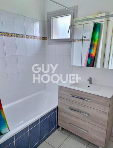 Appt T3 avec terrasse et parking dans résidence sécurisée avec piscine