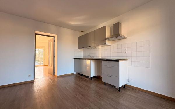 Immeuble à vendre    18 pièces •  Cransac