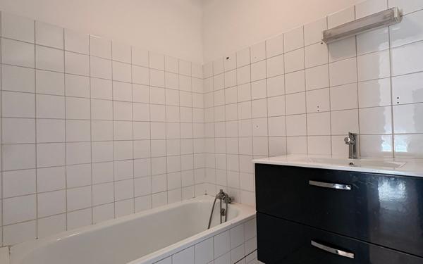 Immeuble à vendre    18 pièces •  Cransac