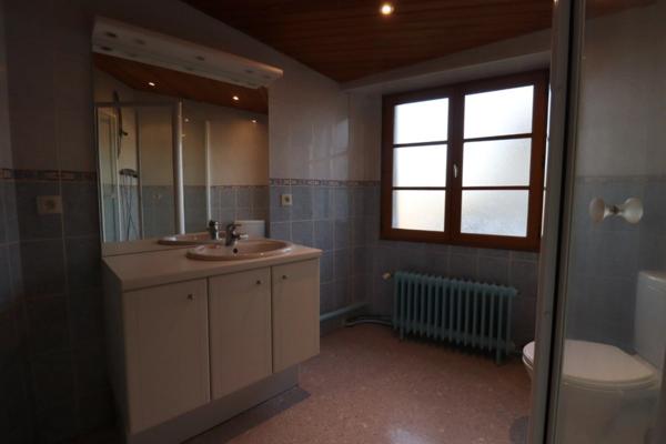 Maison de 200m², avec magasin au rez de chaussée