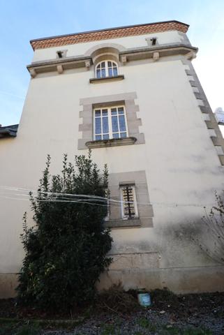 Maison de 200m², avec magasin au rez de chaussée