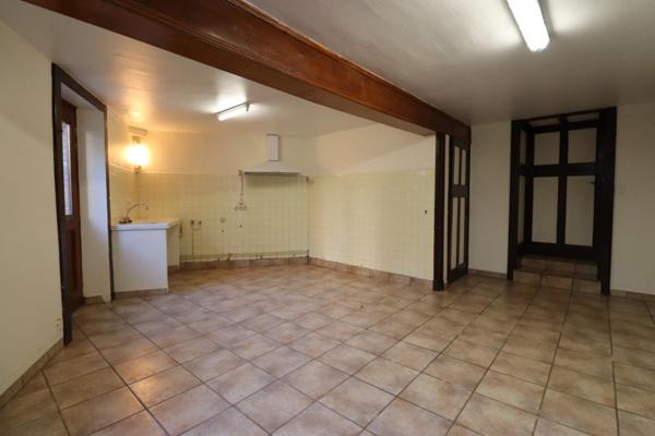 Maison de 200m², avec magasin au rez de chaussée