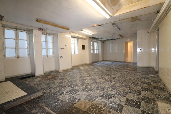 Maison de 200m², avec magasin au rez de chaussée