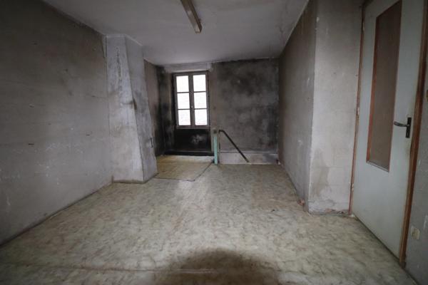 Maison de 200m², avec magasin au rez de chaussée