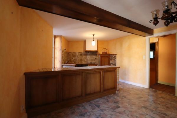 Maison de 200m², avec magasin au rez de chaussée