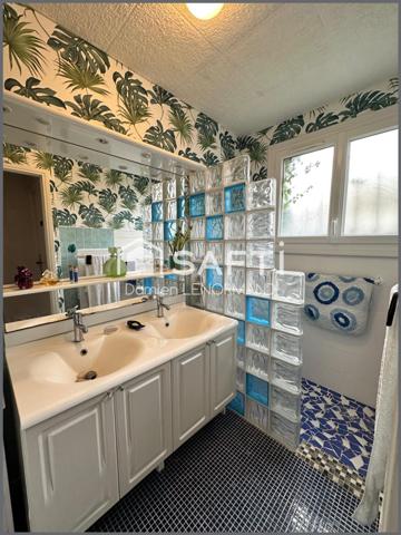 Maison de 116 m2 la cotiniere proche commerce et plage sur un terrain de 421 m2 avec un garage attenant