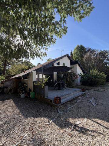 CHALLANS - MAISON 4 CHAMBRES AVEC PISCINE ET DEPENDANCES
