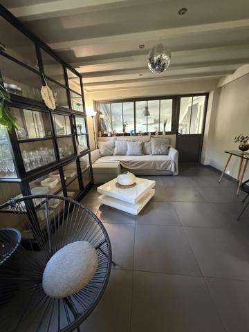 CHALLANS - MAISON 4 CHAMBRES AVEC PISCINE ET DEPENDANCES