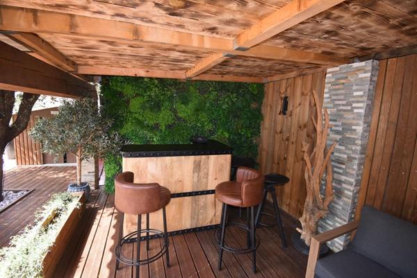 Villa 145 m² plain-pied, piscine  au sel, chauffée & pool house, 1 300 m² de terrain