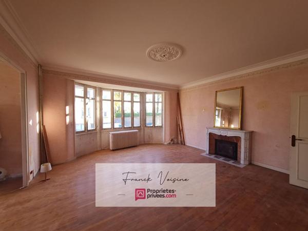 Maison de 212 m2 A VENDRE Les Herbiers  Centre Ville - 4 Chambres et un bureau  sur un terrain de 1150 m2