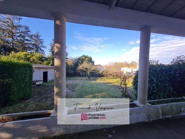 Maison de 212 m2 A VENDRE Les Herbiers  Centre Ville - 4 Chambres et un bureau  sur un terrain de 1150 m2