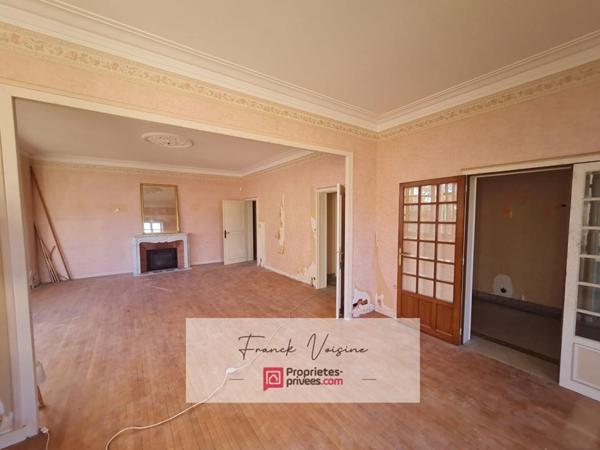 Maison de 212 m2 A VENDRE Les Herbiers  Centre Ville - 4 Chambres et un bureau  sur un terrain de 1150 m2