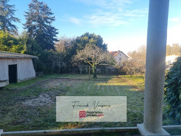 Maison de 212 m2 A VENDRE Les Herbiers  Centre Ville - 4 Chambres et un bureau  sur un terrain de 1150 m2