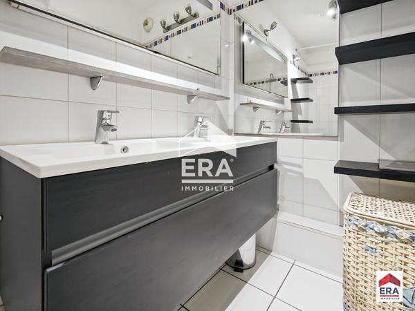 Appartement - 104 m² - 4 Chambres - Balcons - Parking privatif - Proche métro