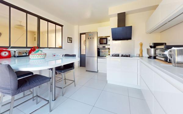 Maison à vendre    4 pièces • 99,44 m2 Nantes