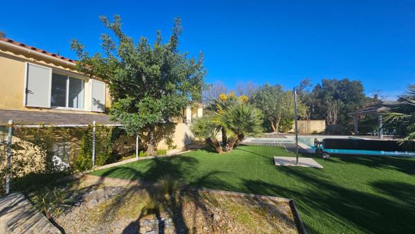 Villa Grimaud 5 pièce(s) 120 m2