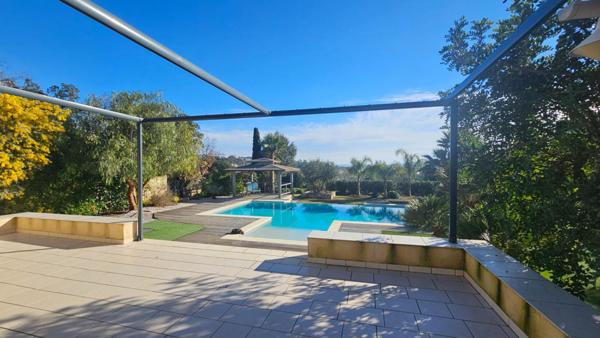 Villa Grimaud 5 pièce(s) 120 m2