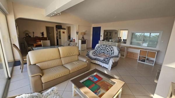 Villa Grimaud 5 pièce(s) 120 m2