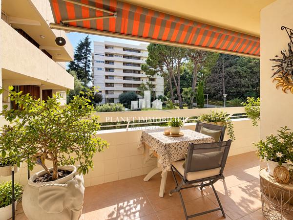 ANTIBES RESIDENCE VAUBAN - APPARTEMENT 3 PIECES PARKING ET CAVE