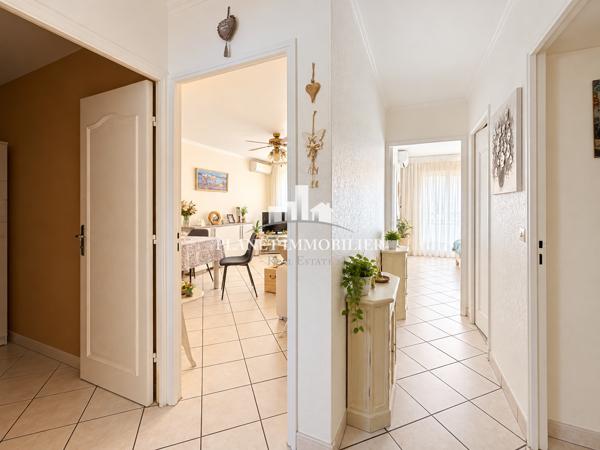 ANTIBES RESIDENCE VAUBAN - APPARTEMENT 3 PIECES PARKING ET CAVE
