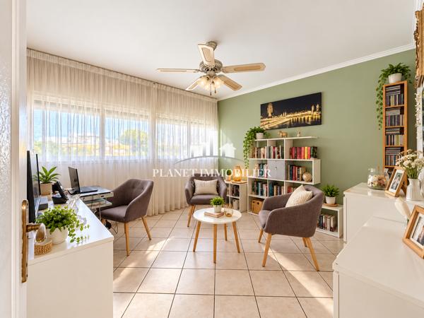 ANTIBES RESIDENCE VAUBAN - APPARTEMENT 3 PIECES PARKING ET CAVE