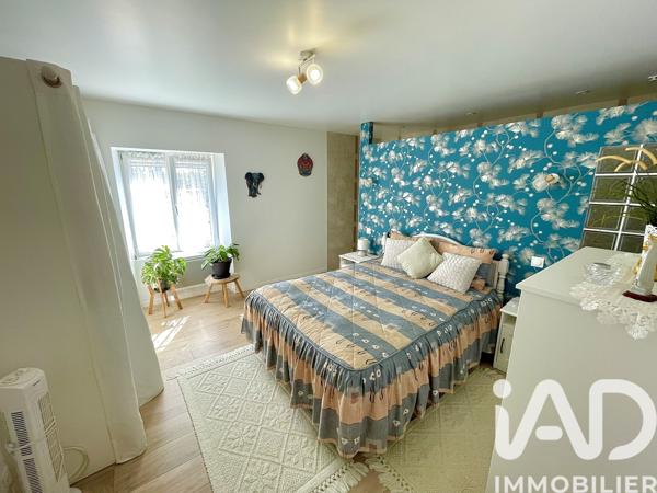 Maison à vendre 9 pièces 198 m² Lathus-Saint-Rémy