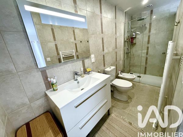 Maison à vendre 9 pièces 198 m² Lathus-Saint-Rémy