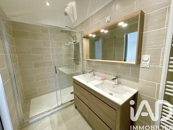 Maison à vendre 9 pièces 198 m² Lathus-Saint-Rémy