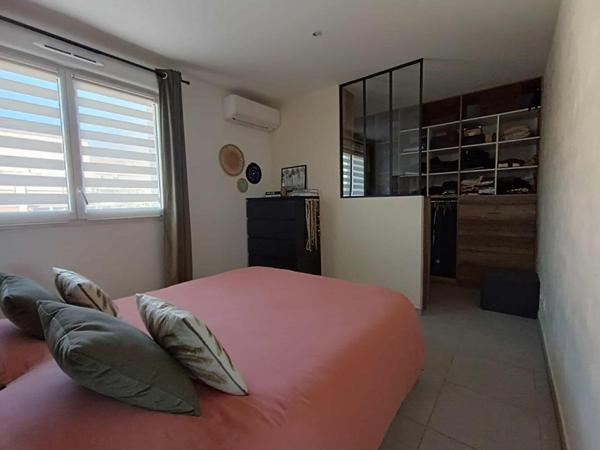 Appartement Istres 3 pièce(s) 75 m2 et Deux places parking