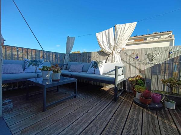 Appartement Istres 3 pièce(s) 75 m2 et Deux places parking