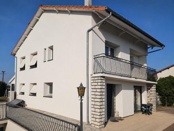 Maison à Thouars, 79100 - 7 pièces 190m²