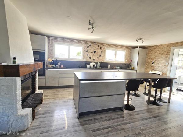Maison à Thouars, 79100 - 7 pièces 190m²
