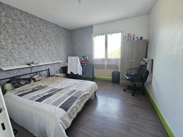 Maison à Thouars, 79100 - 7 pièces 190m²