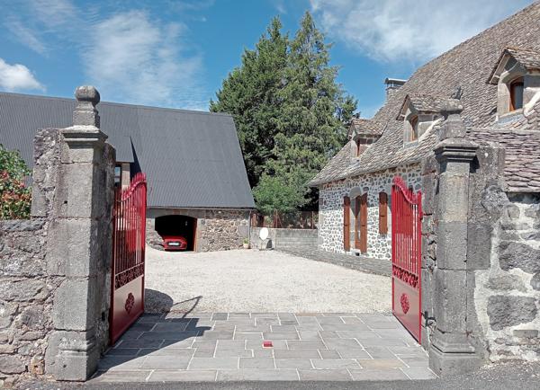 Maison à vendre à Saint-Martin-Valmeroux (15140) - Cantal