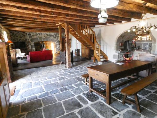 Maison à vendre à Saint-Martin-Valmeroux (15140) - Cantal